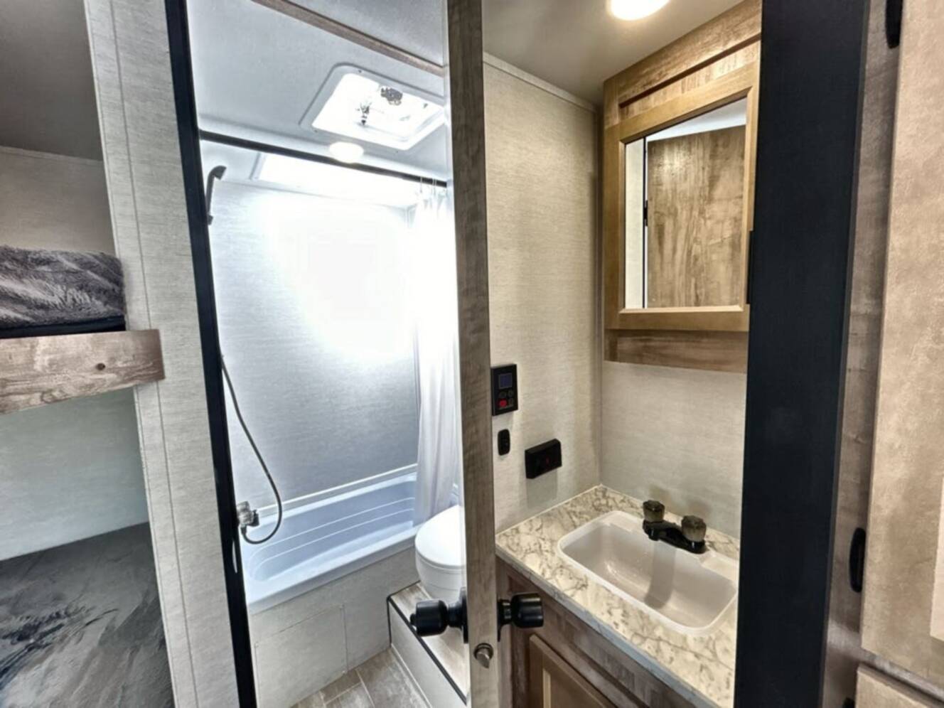 A photo of this 2025 Gulf Stream Ameri-Lite Ultra-Lite 248BH