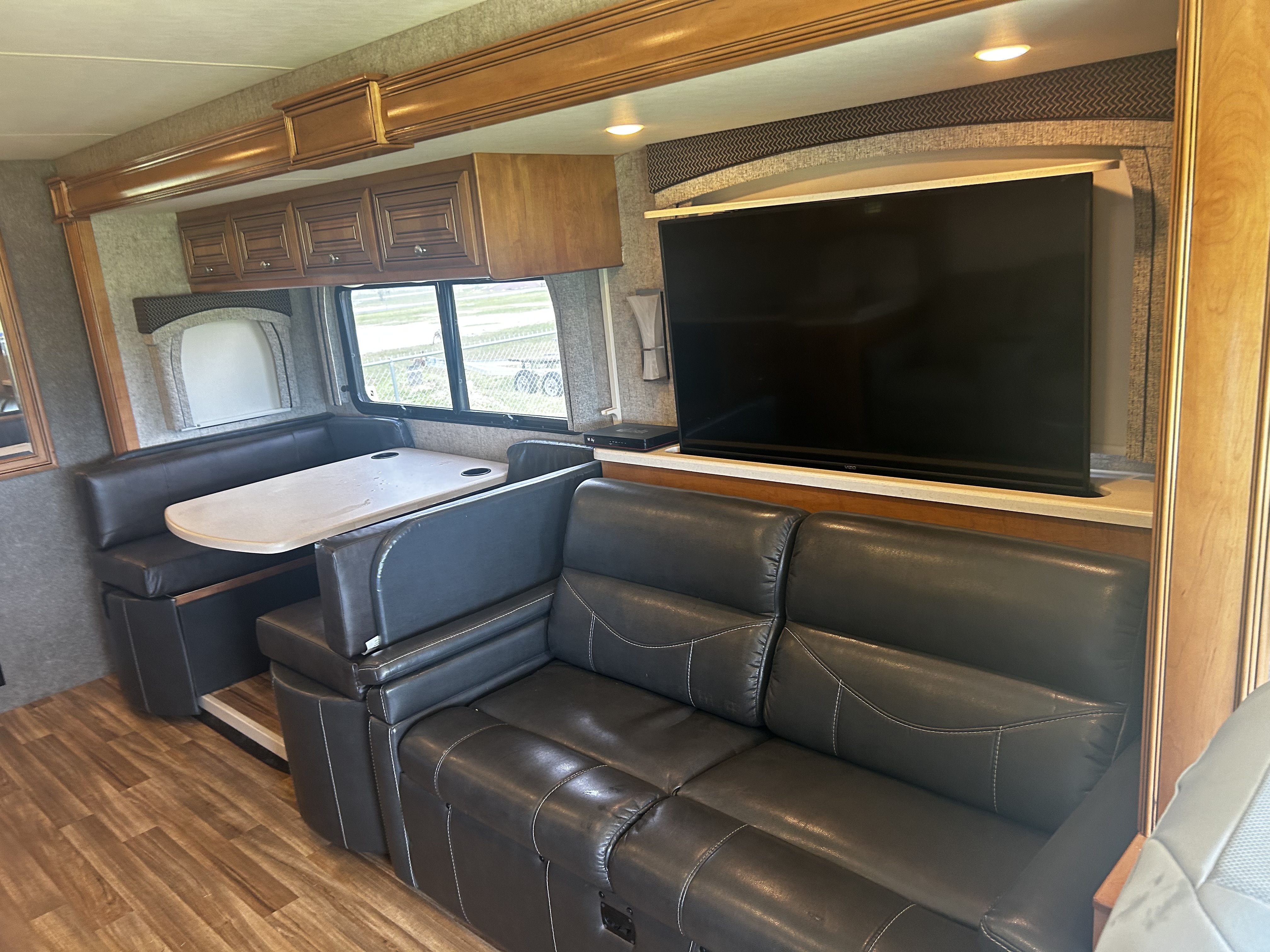2017 Thor Motor Coach MIRAMAR 35.2 in fort myers beach FL