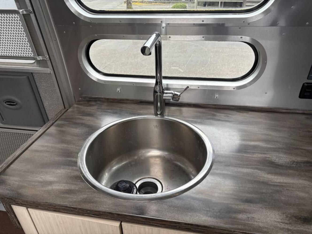 A photo of this 2016 Airstream International 30RBQ