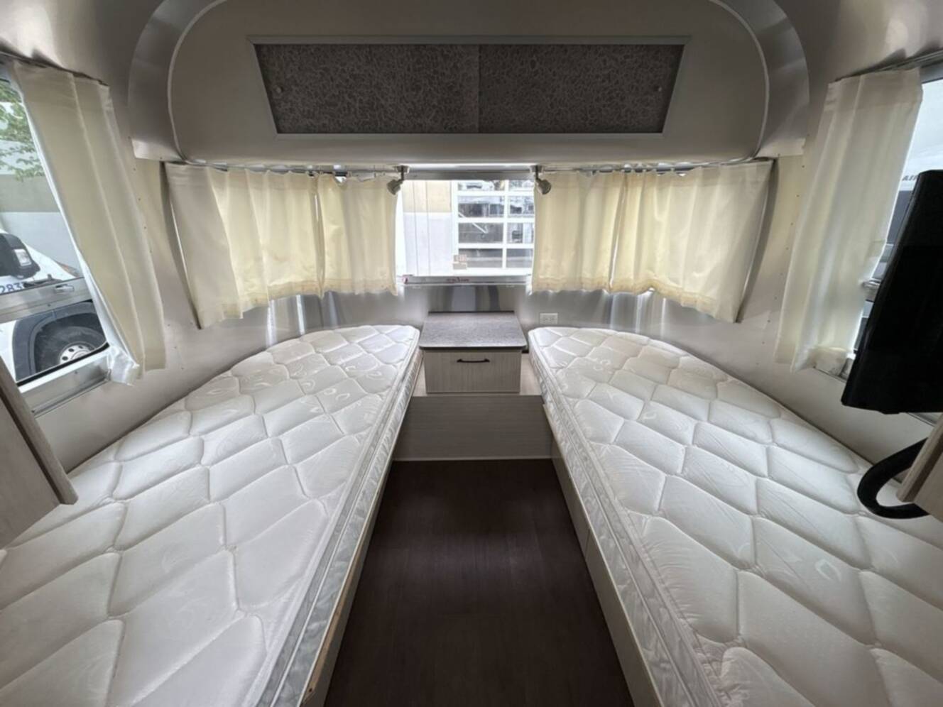 A photo of this 2016 Airstream International 30RBQ