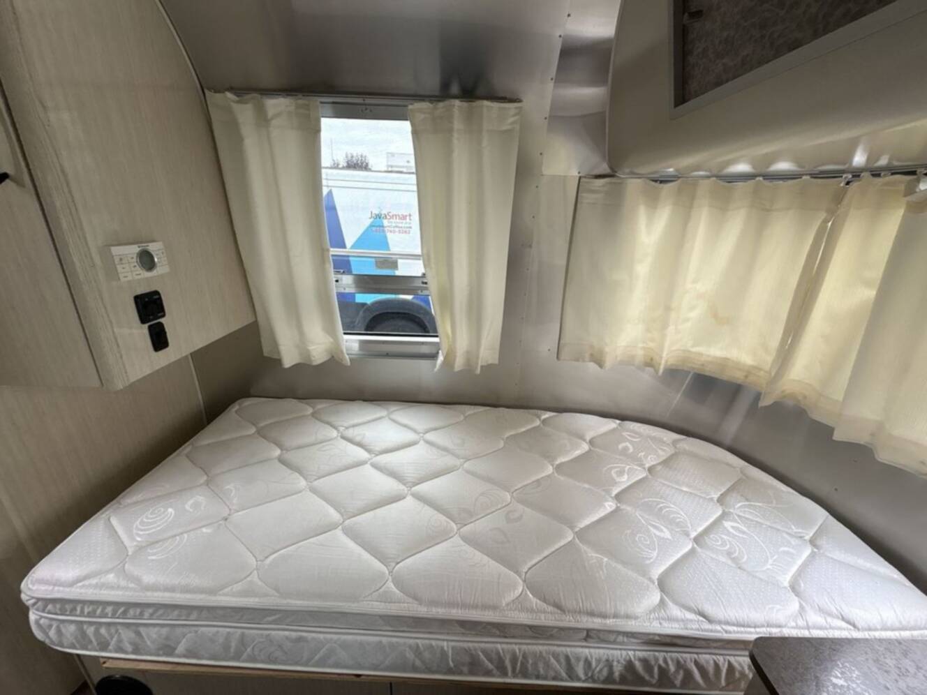A photo of this 2016 Airstream International 30RBQ