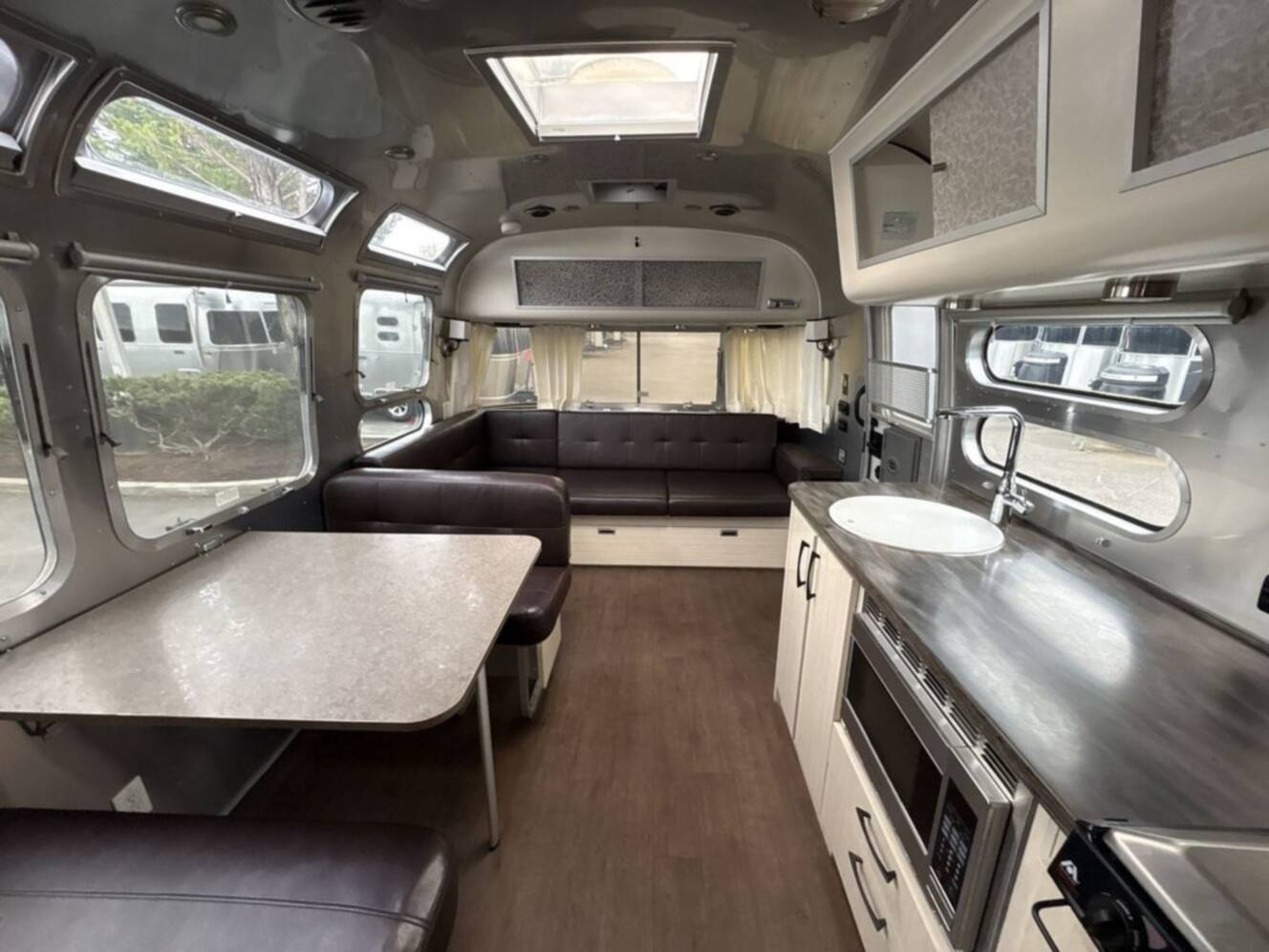 A photo of this 2016 Airstream International 30RBQ