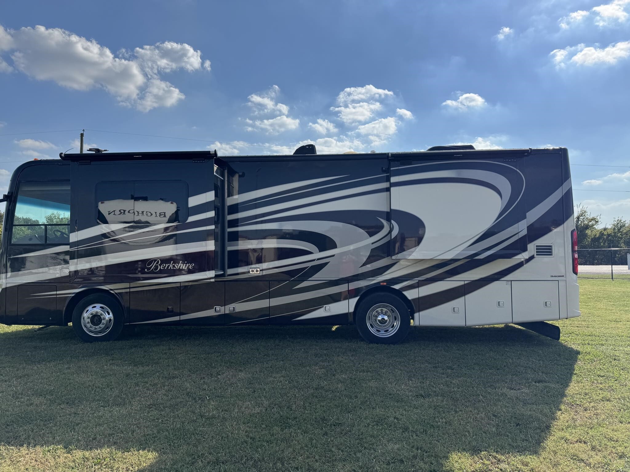 2017 Forest River BERKSHIRE 34QS in sherman TX