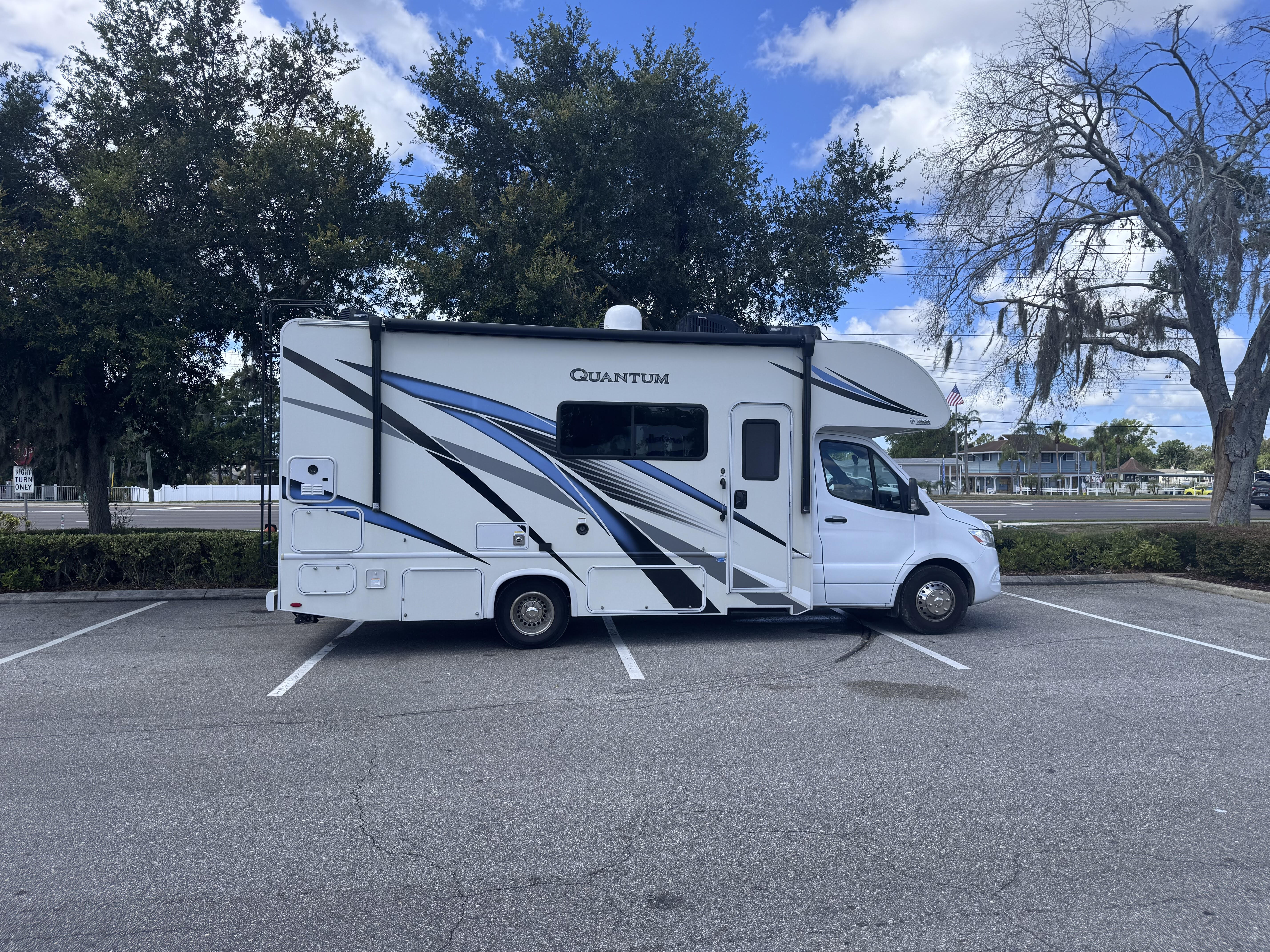 2023 Thor Motor Coach QUANTUM MB24 in land o' lakes FL