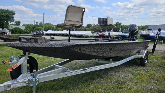 2027 Xpress Xclusive Duck Boat X18DB in old hickory TN