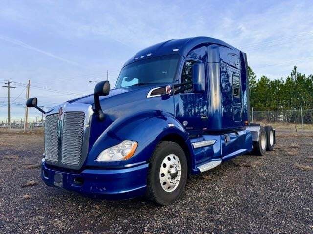 2021 KENWORTH T680 in Commerce City, CO