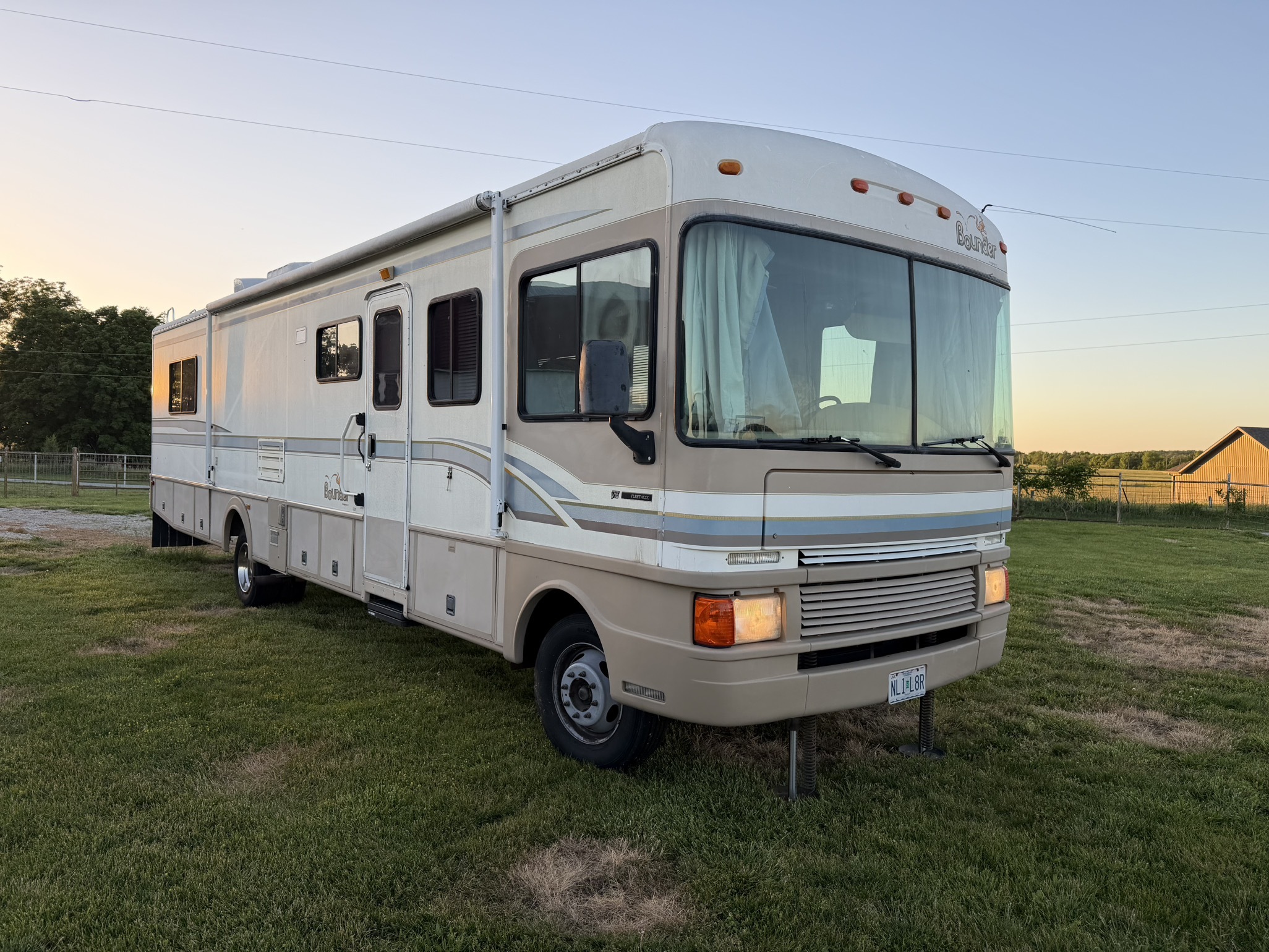 1999 Fleetwood BOUNDER 36S RV