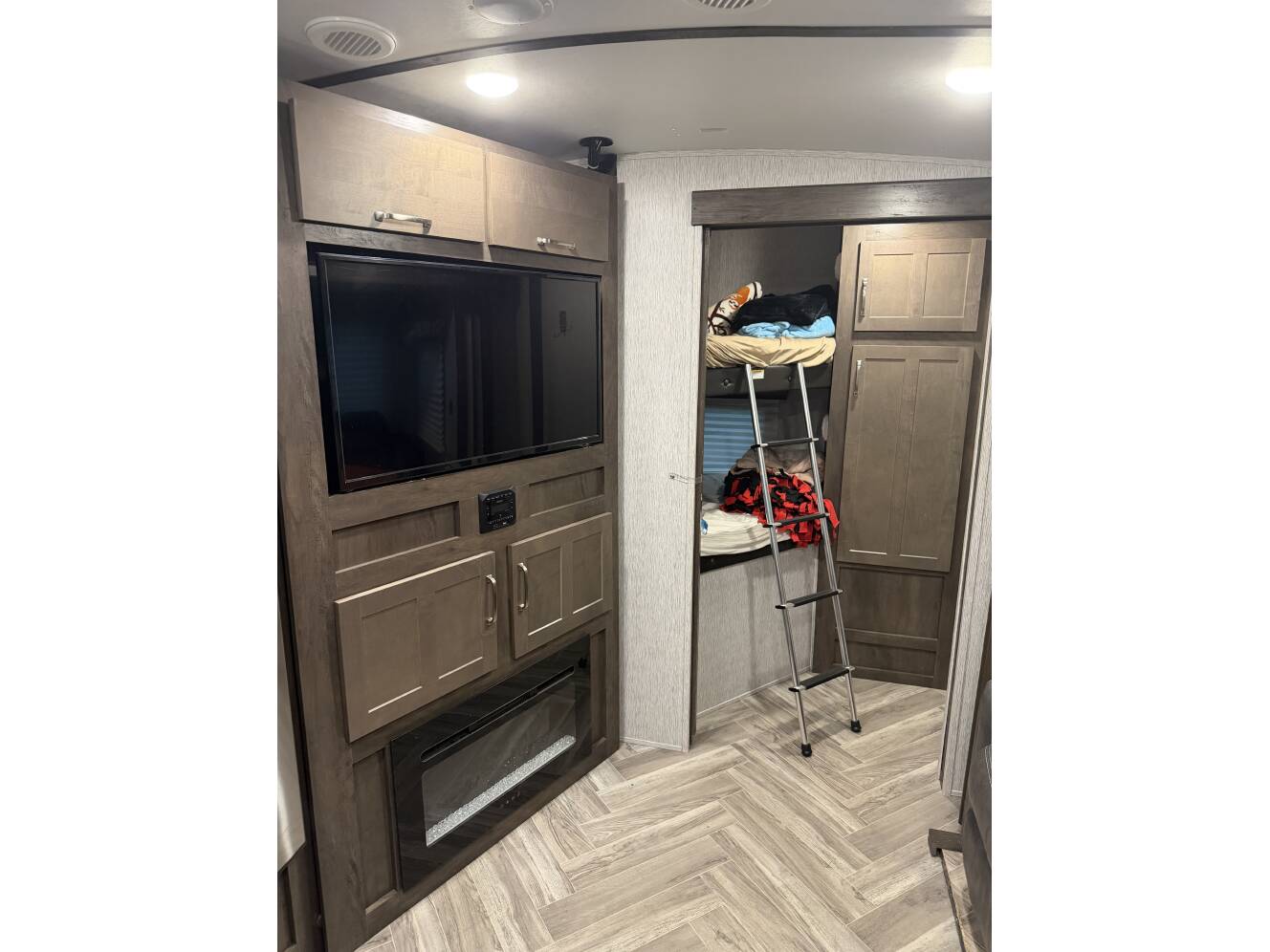 A photo of this 2021 Dutchmen ASTORIA 2903BH