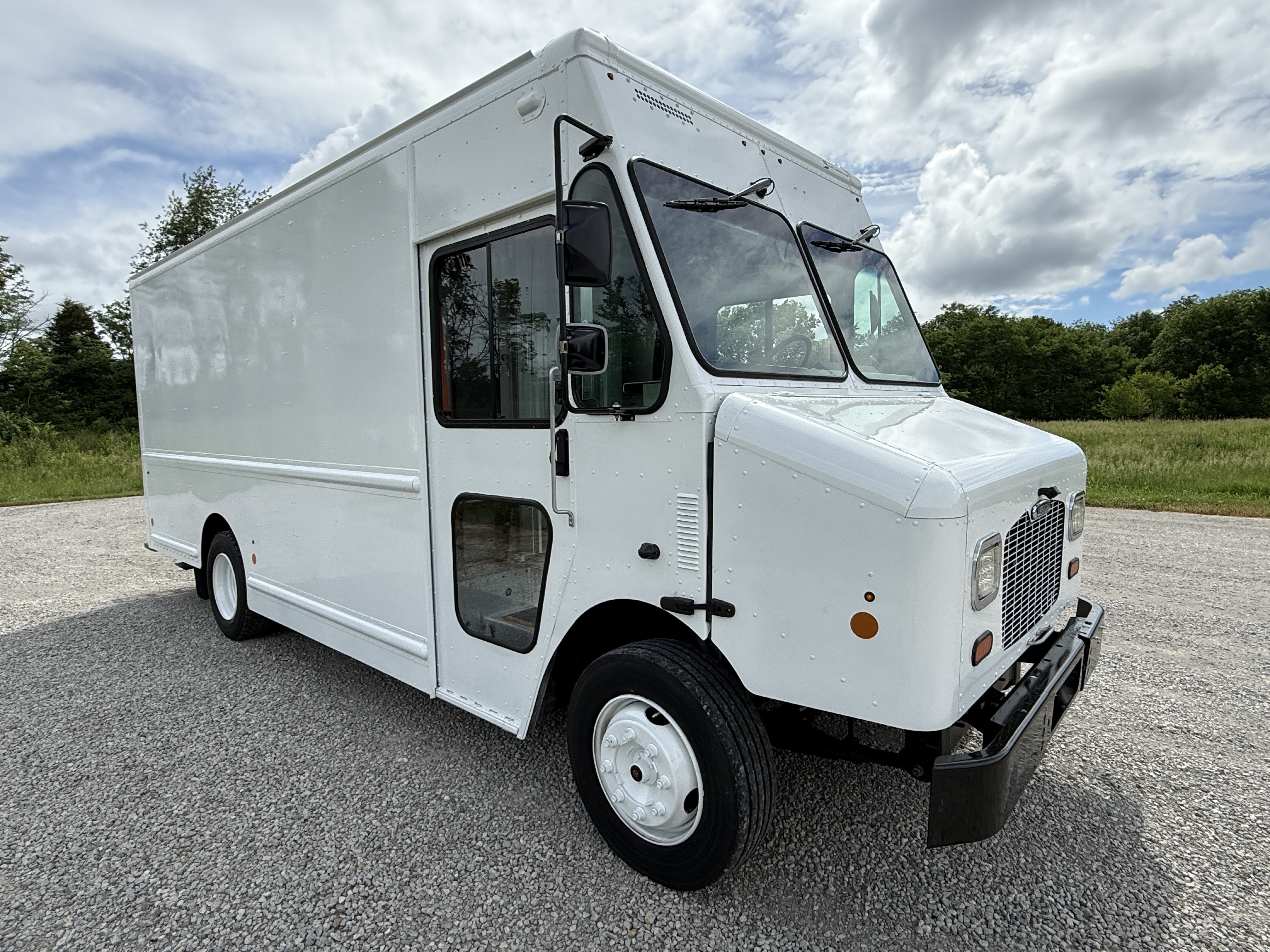 2020 FREIGHTLINER MT45 in Holt, MO