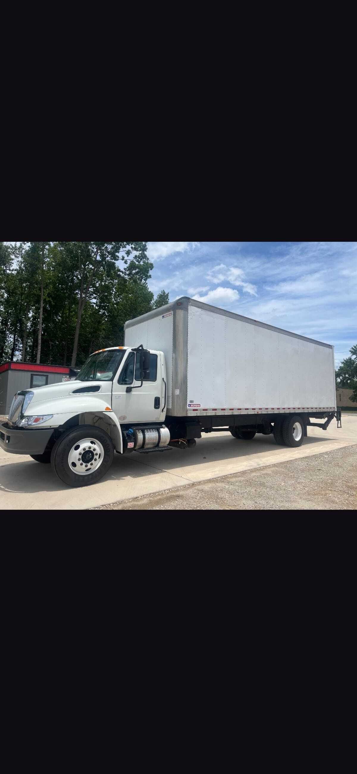 2018 INTERNATIONAL 4300 in Greensboro, NC