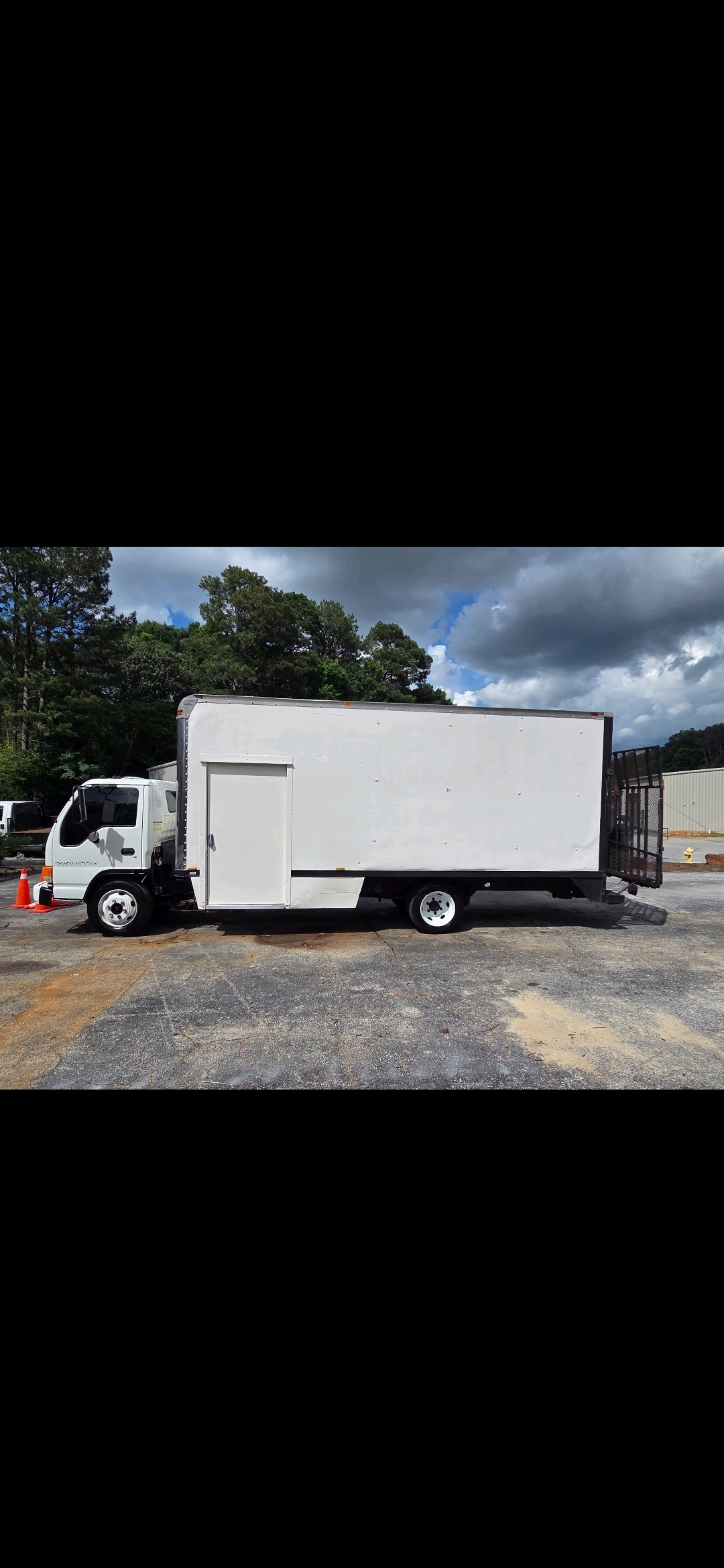 2002 ISUZU NPR in Lawrenceville, GA