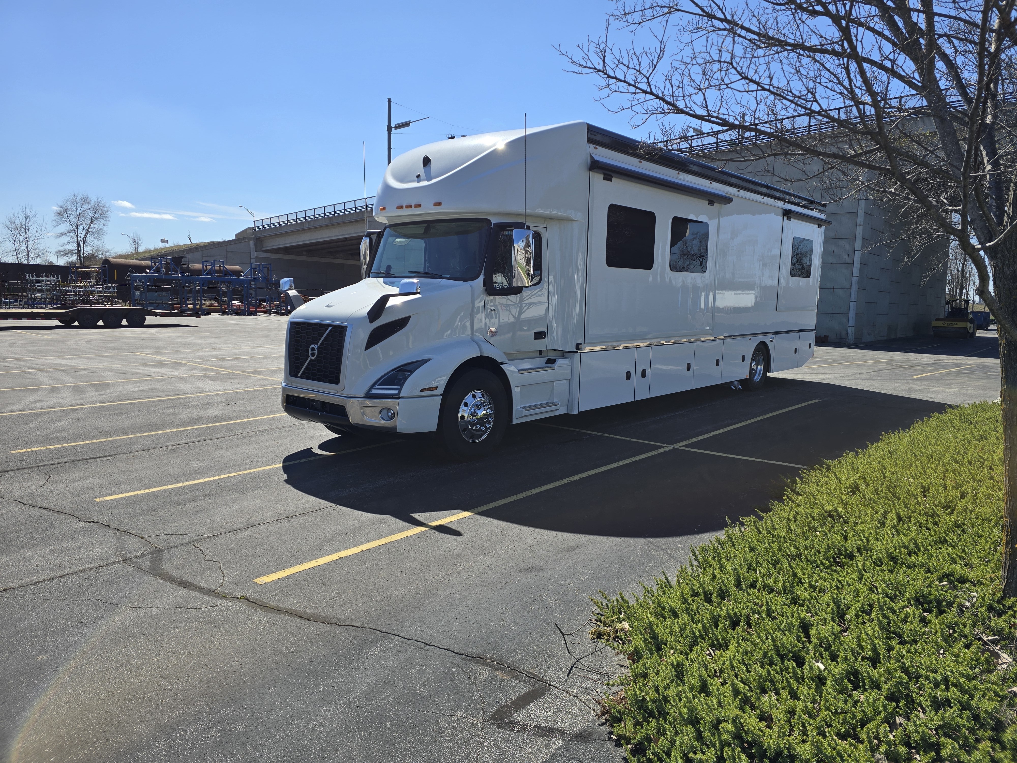 2026 Bolt Custom Coaches ARIES 40S3 Super C RV