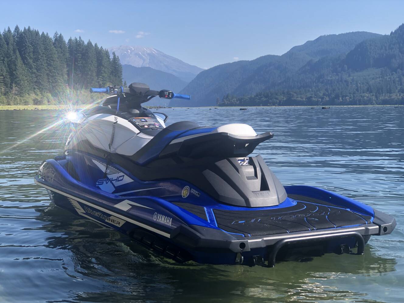 A photo of this 2021 Yamaha WAVERUNNER GP 1800R