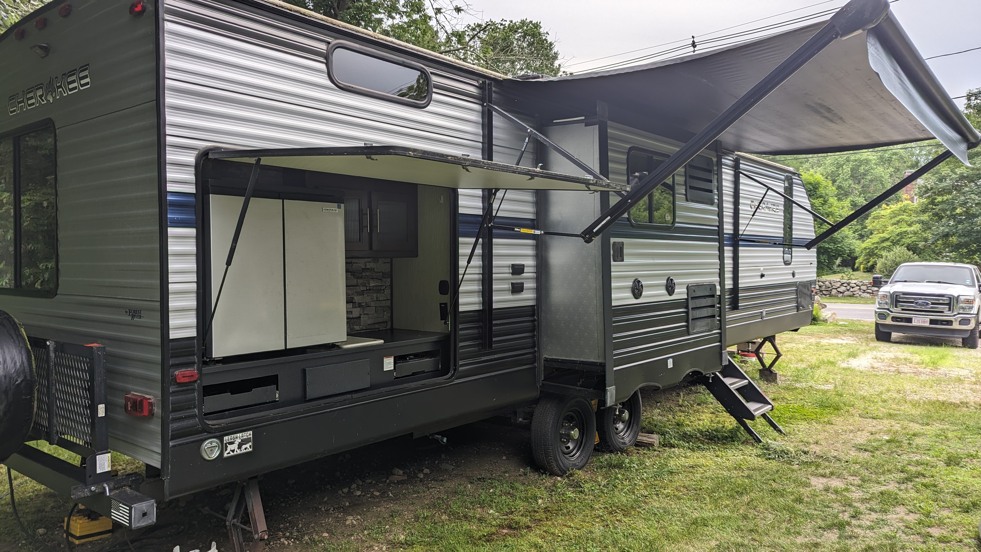 2020 Forest River CHEROKEE GREY WOLF 304BH in westport MA
