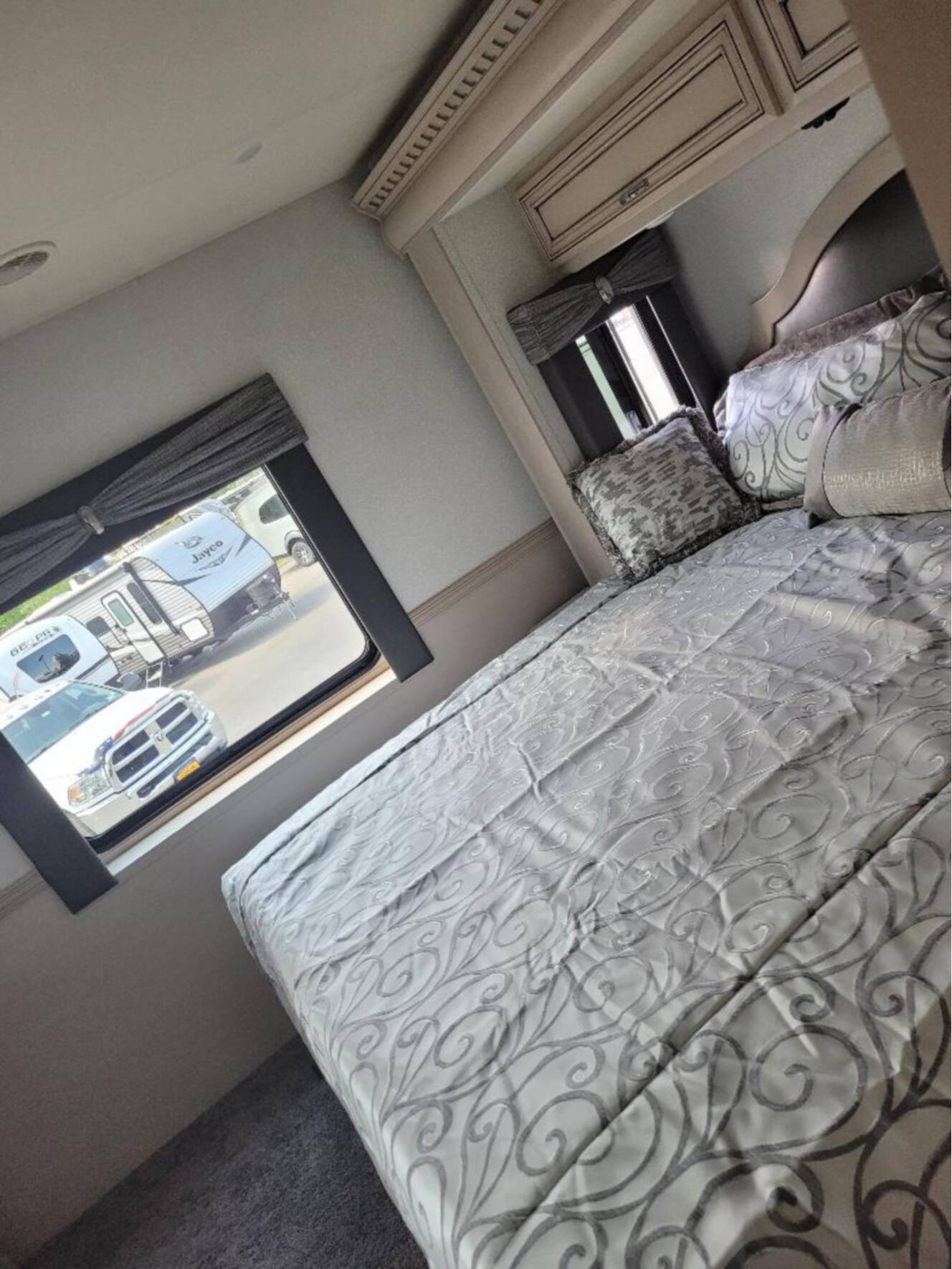 A photo of this 2021 Newmar BAY STAR 3626