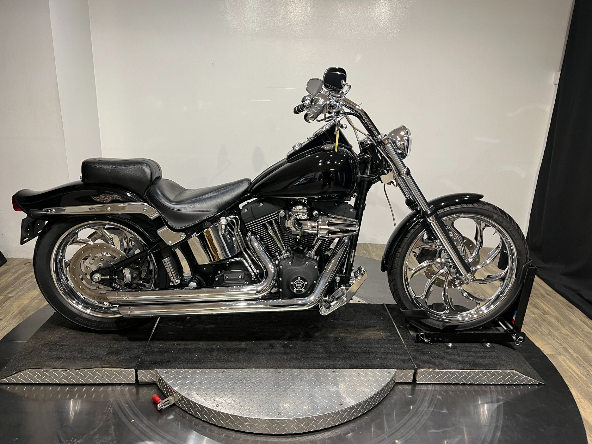 2004 Harley-Davidson FXSTB/FXSTBI Softail® Night Train® in Wauconda, IL