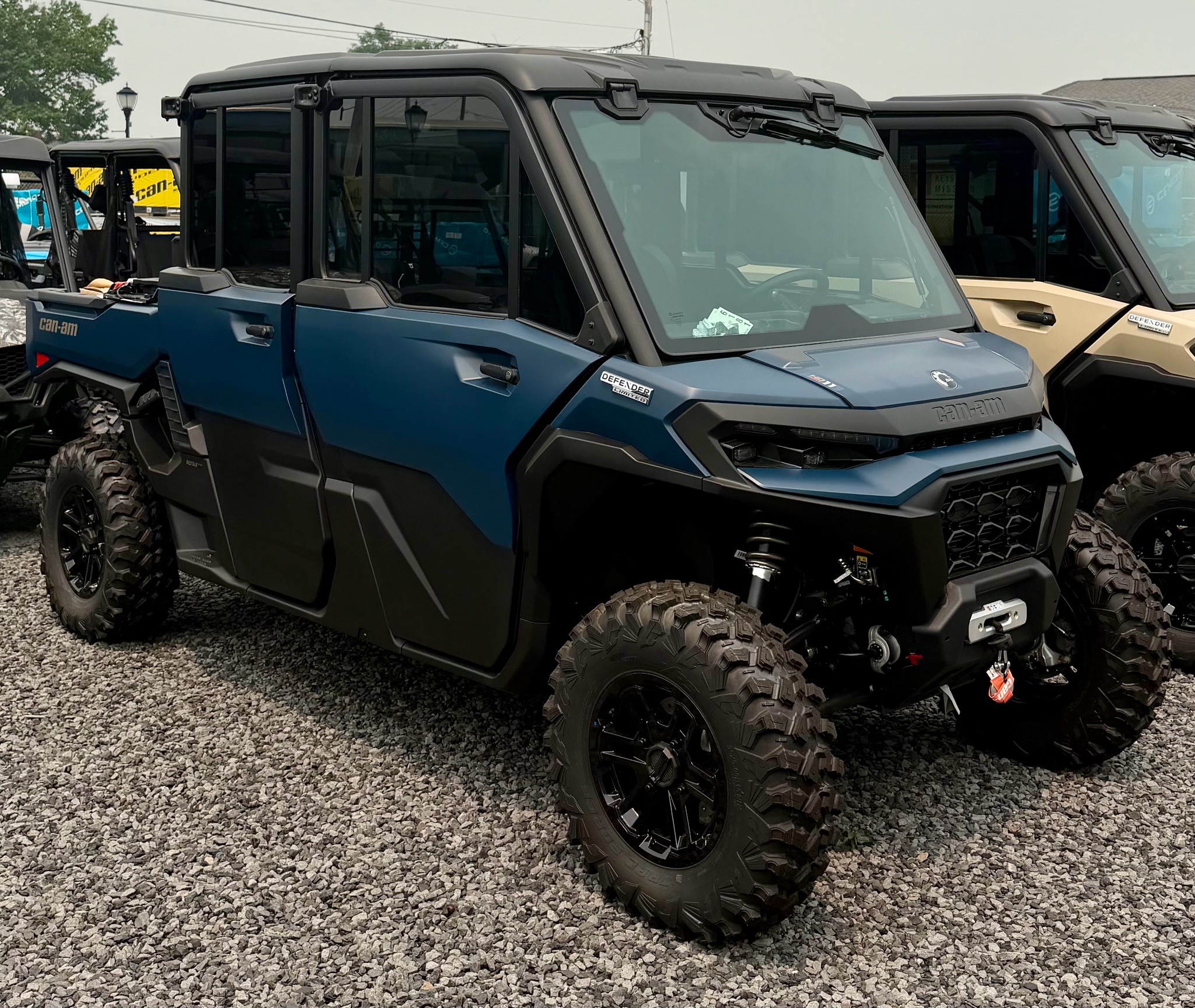 2026 Can-Am Defender MAX Limited HD11 in wilkes barre PA