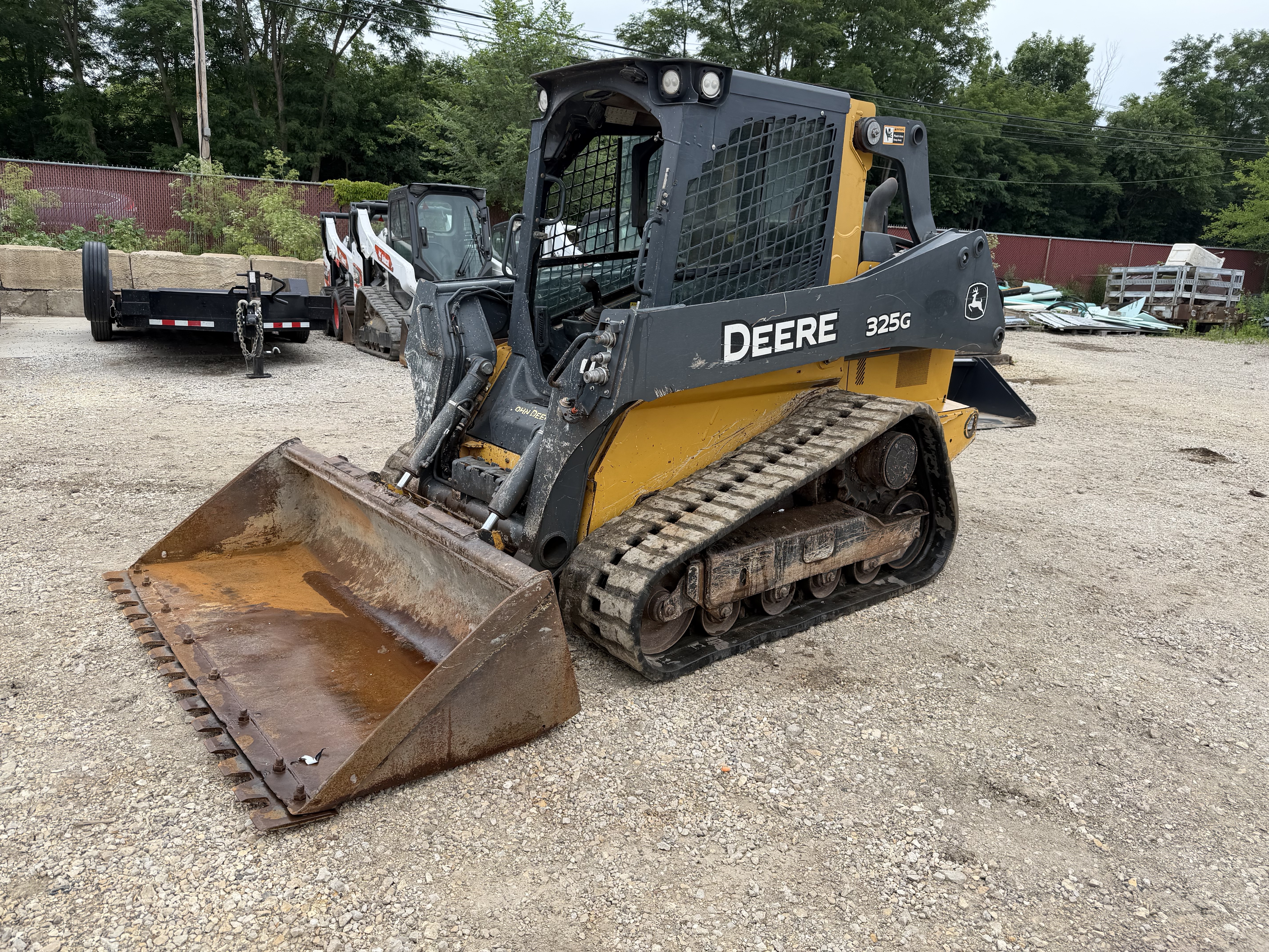 2018 JOHN DEERE 325G in Batavia, IL