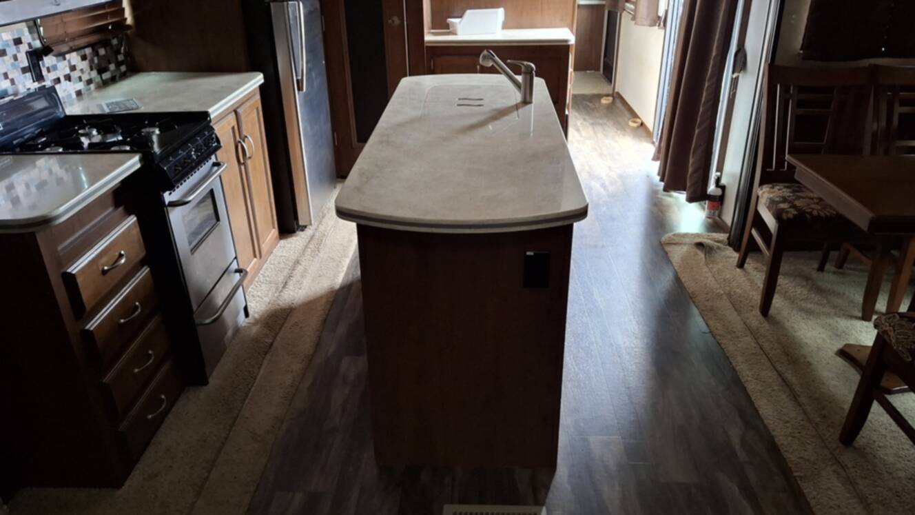 A photo of this 2017 Jayco JAY FLIGHT 40RLTS