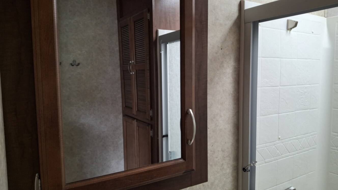 A photo of this 2017 Jayco JAY FLIGHT 40RLTS
