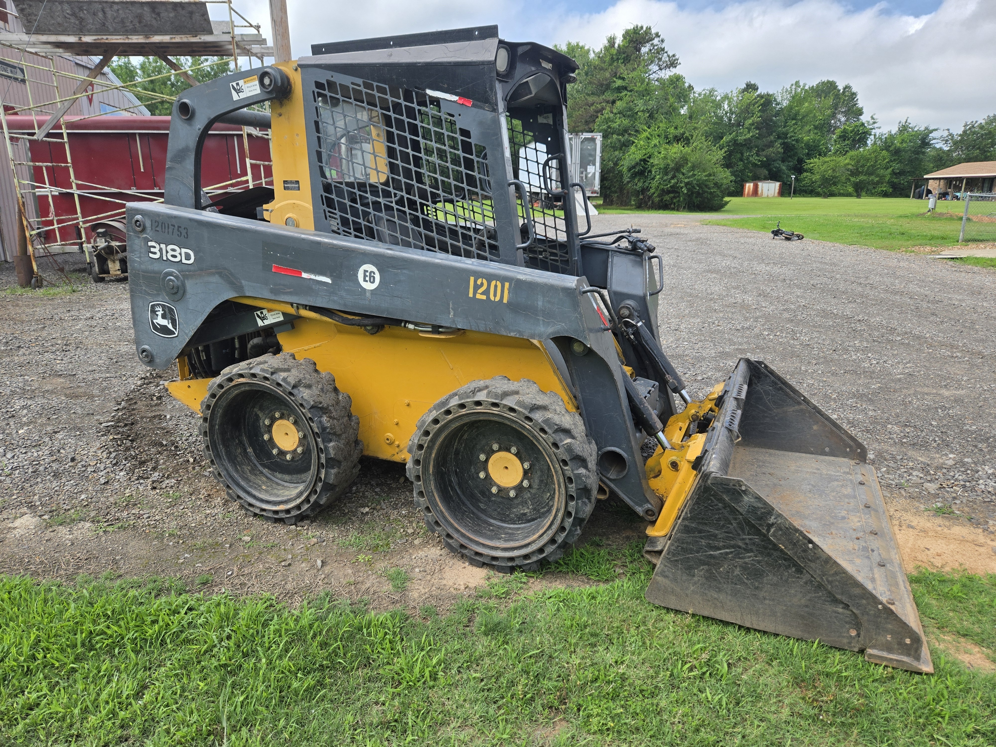 2011 JOHN DEERE 318d in Dardanelle, AR