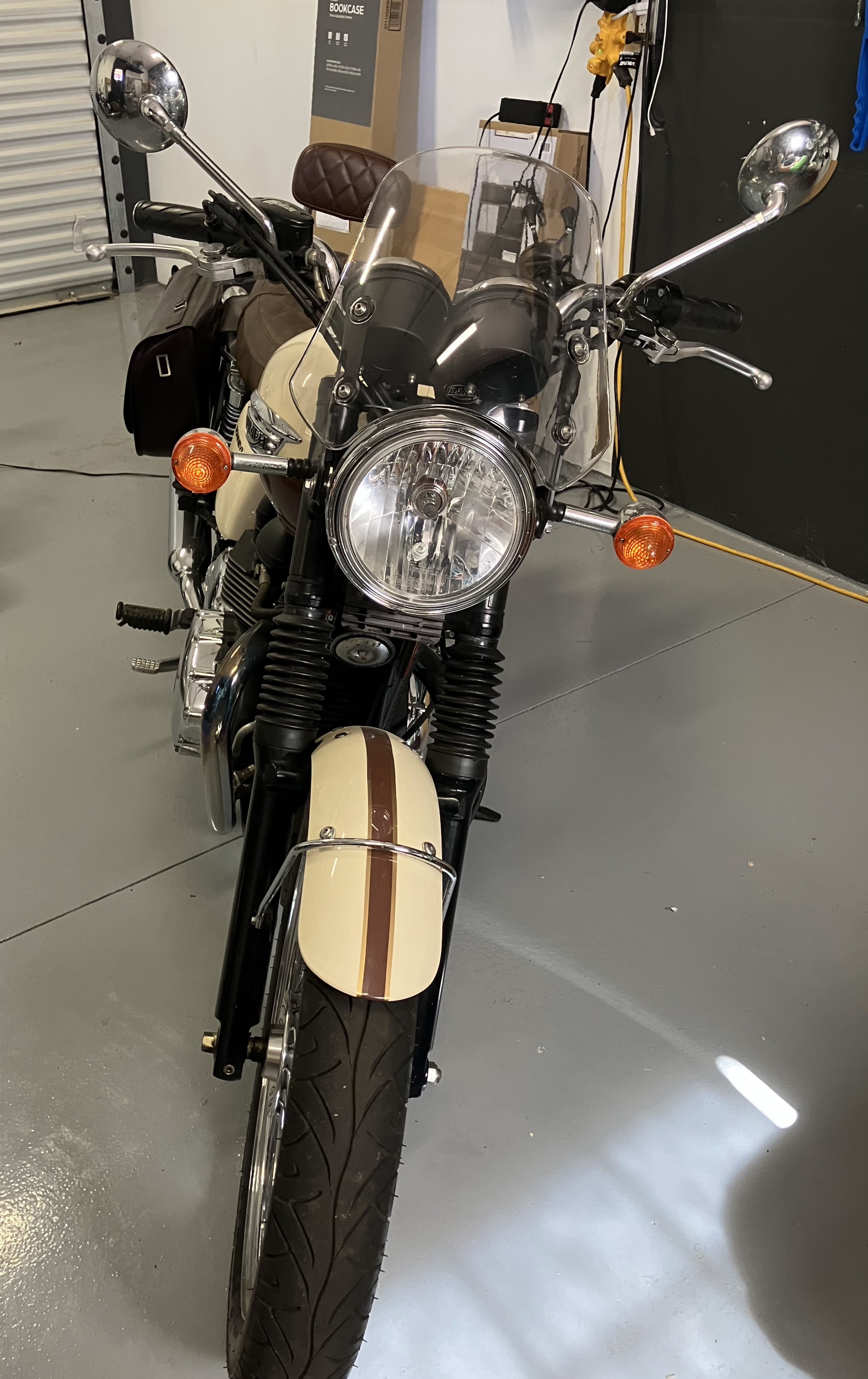 2011 Triumph BONNEVILLE T100 T100 in Sedona, AZ