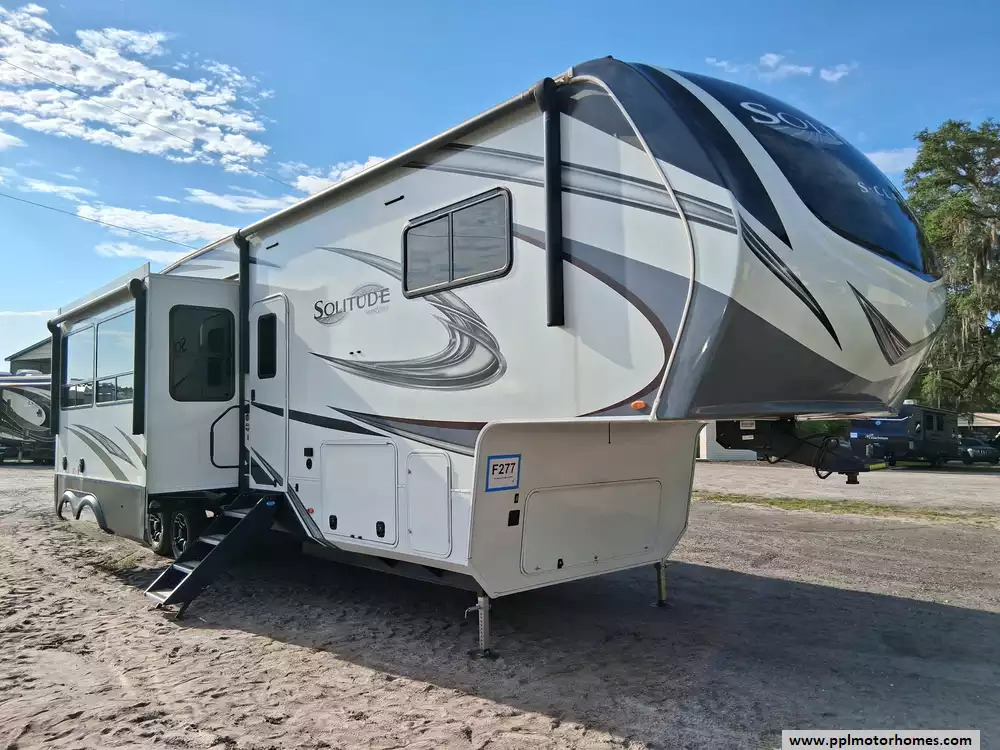 2022 Grand Design Solitude S Class 3740BH-R in summerfield FL