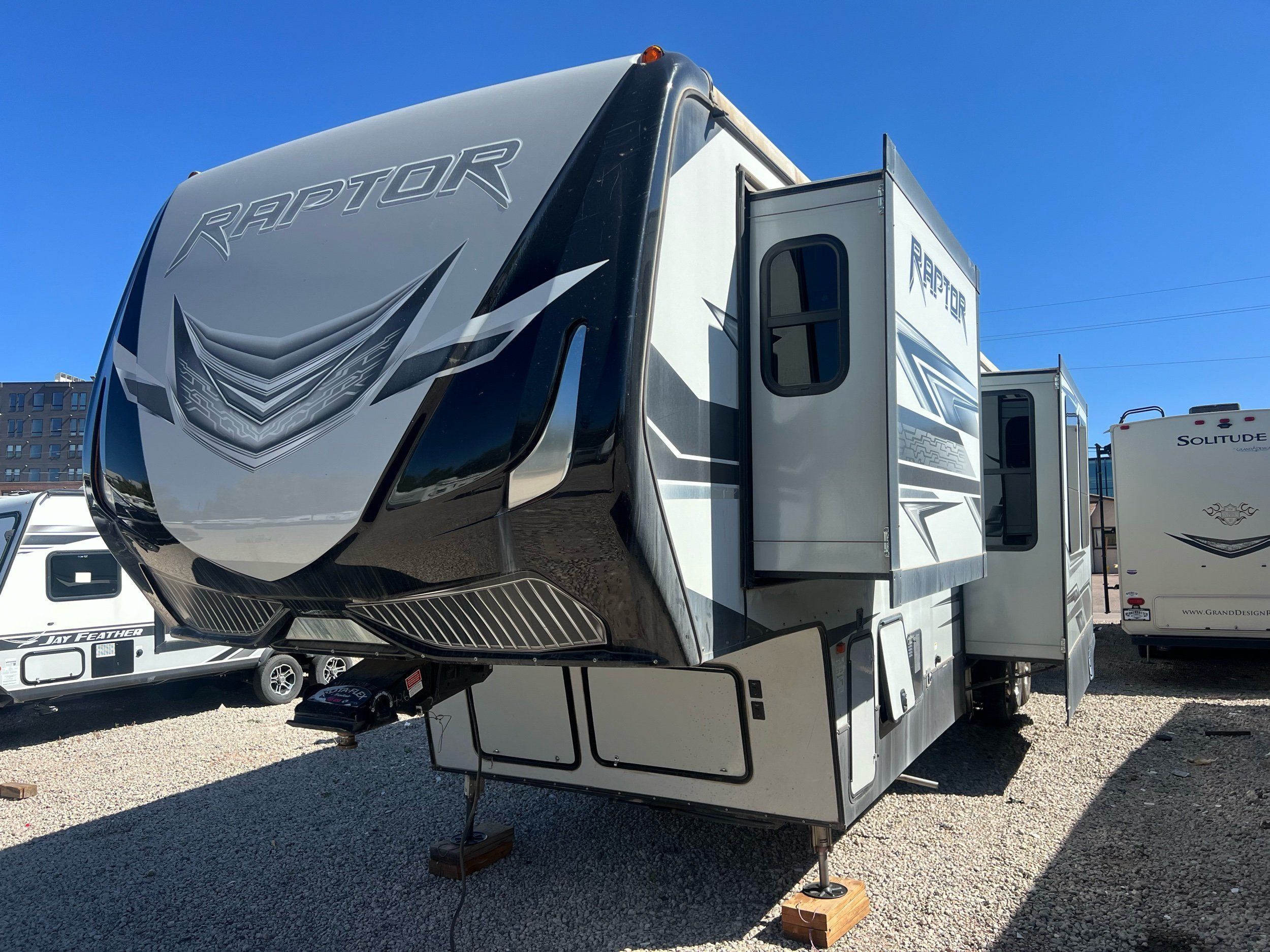 2018 Keystone RAPTOR in castle rock CO