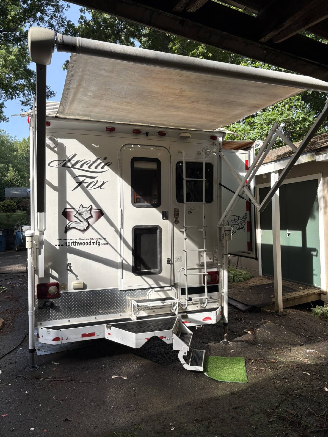 A photo of this 2014 Northwood Mfg ARCTIC FOX 990