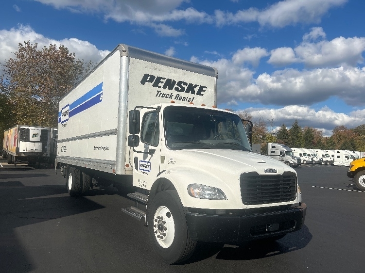 2021 FREIGHTLINER BUSINESS CLASS M2 106 in Milwaukee, WI