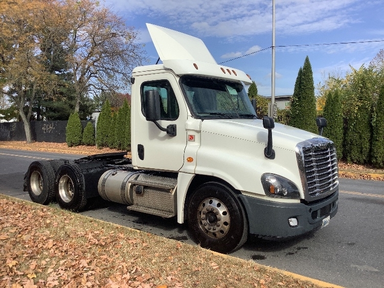 2018 FREIGHTLINER CASCADIA 125 in Reading, PA