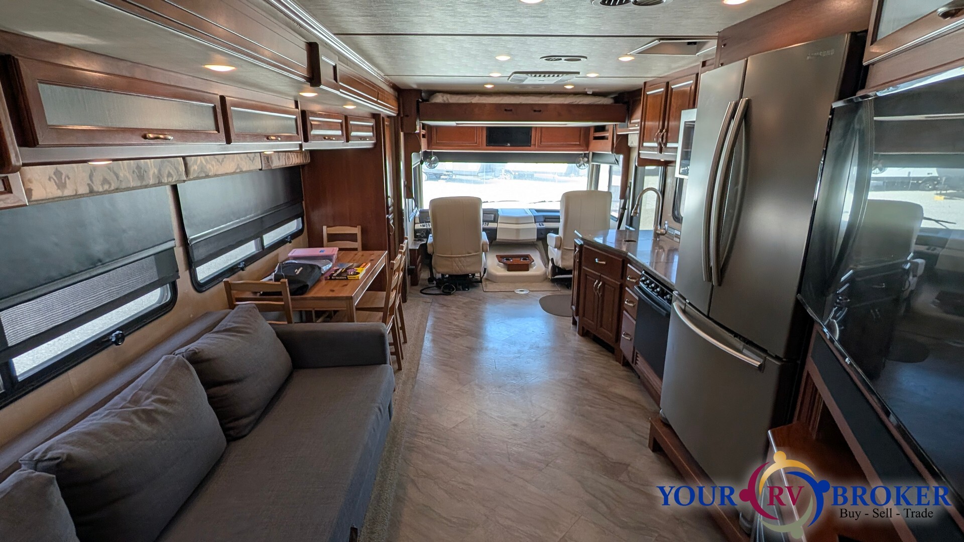 2016 Fleetwood BOUNDER 33C in justin TX