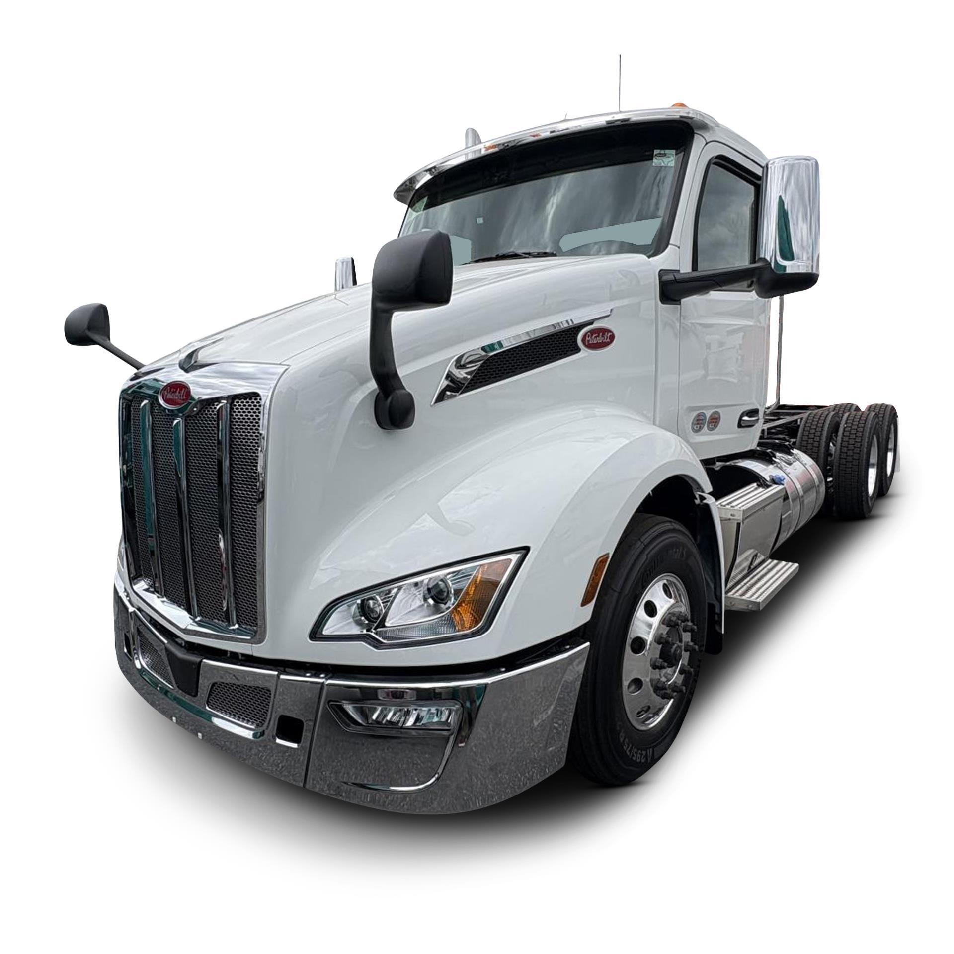 2027 PETERBILT 579 in Pico Rivera, CA