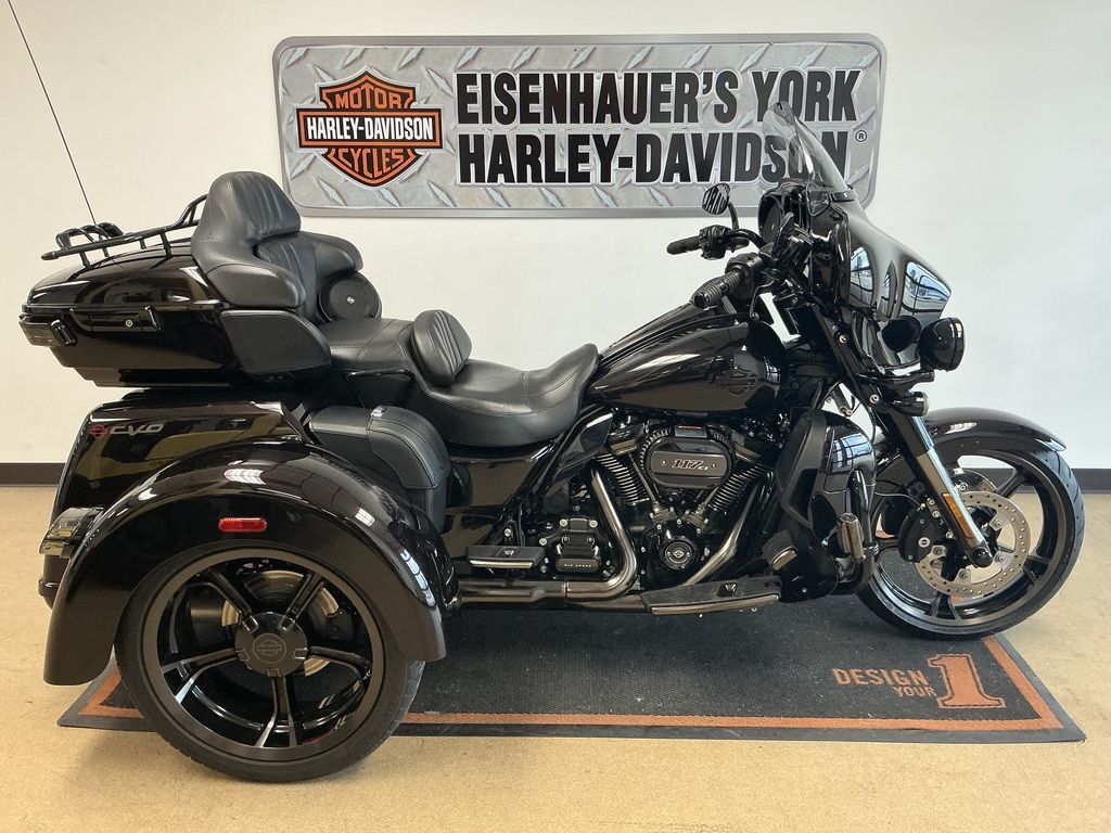 2021 Harley-Davidson® FLHTCUTGSE - CVO Tri Glide® in York, PA