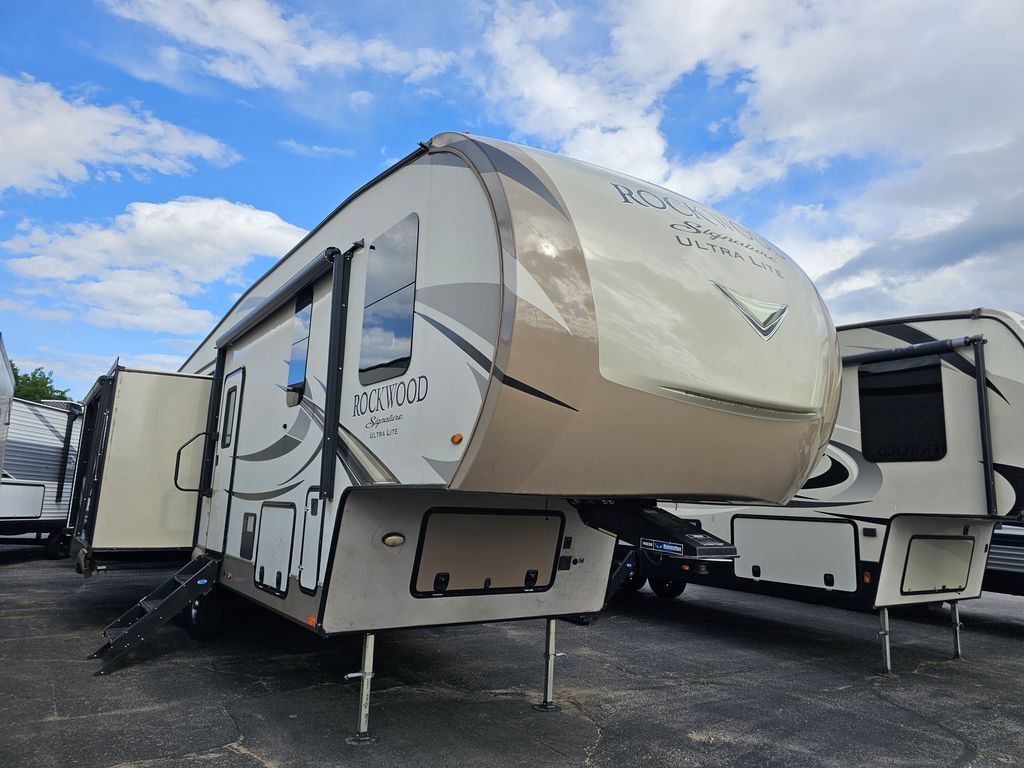 2018 Forest River Signature in rhinelander WI