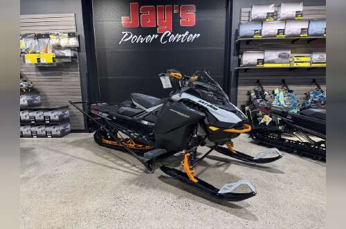 2026 Ski-Doo Backcountry Adrenaline® 850 E-TEC PowderMax 2.0_Bla in reedsburg WI