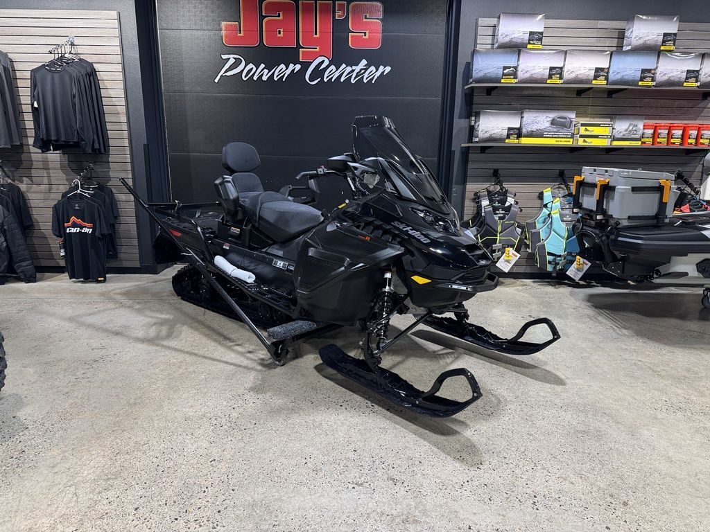 2026 Ski-Doo Expedition® LE 900 ACE Turbo 24 Silent Cobra WT 1.5_Bl in reedsburg WI