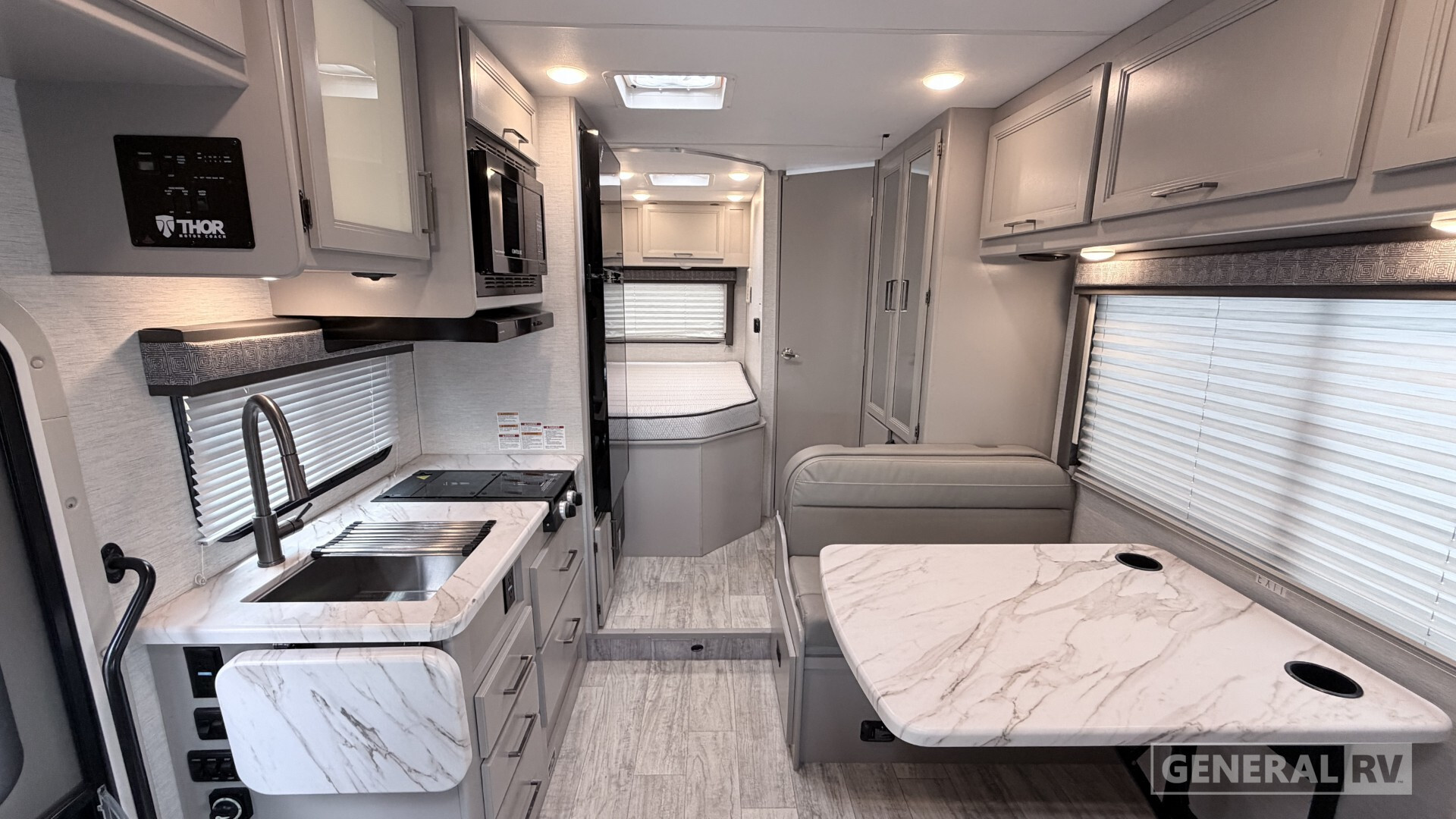 2025 Thor Motor Coach CHATEAU 21Z in mesa AZ