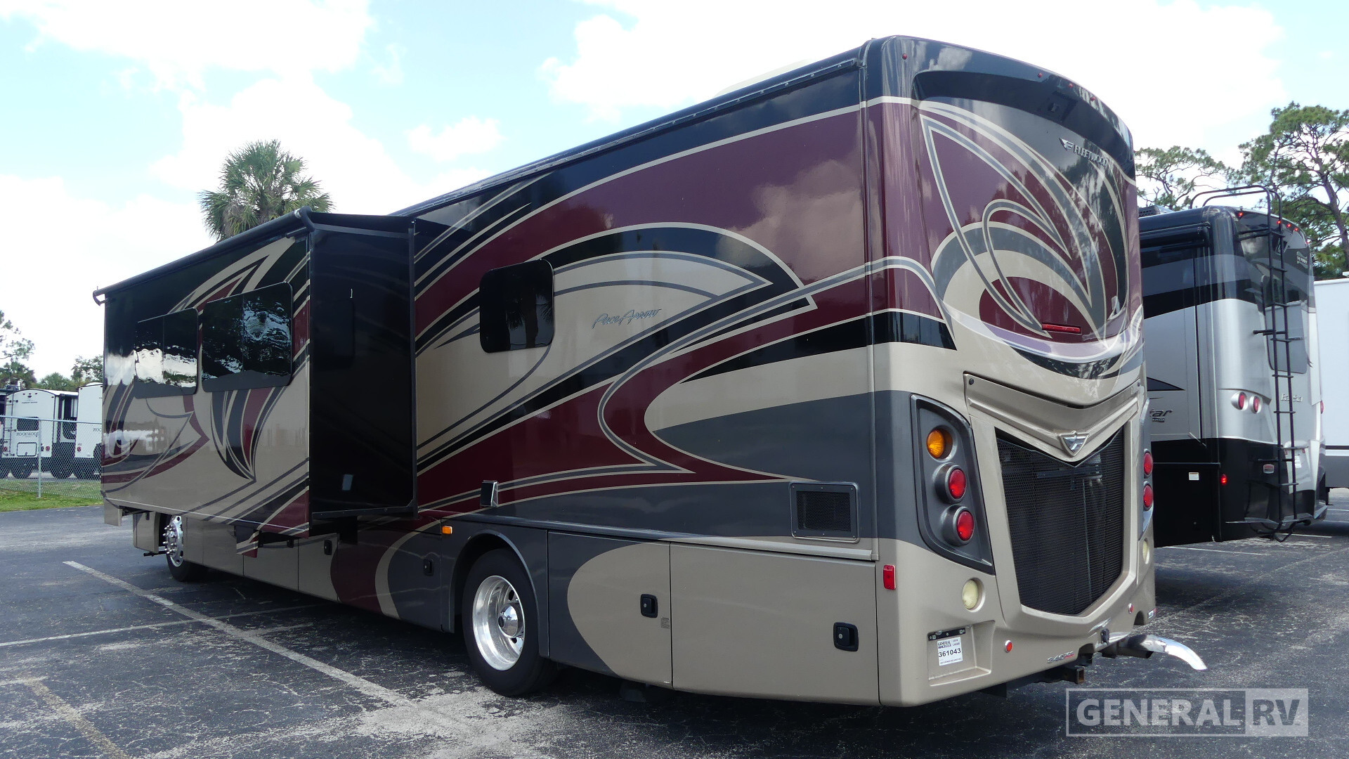2018 Fleetwood PACE ARROW 36U in fort meyers FL