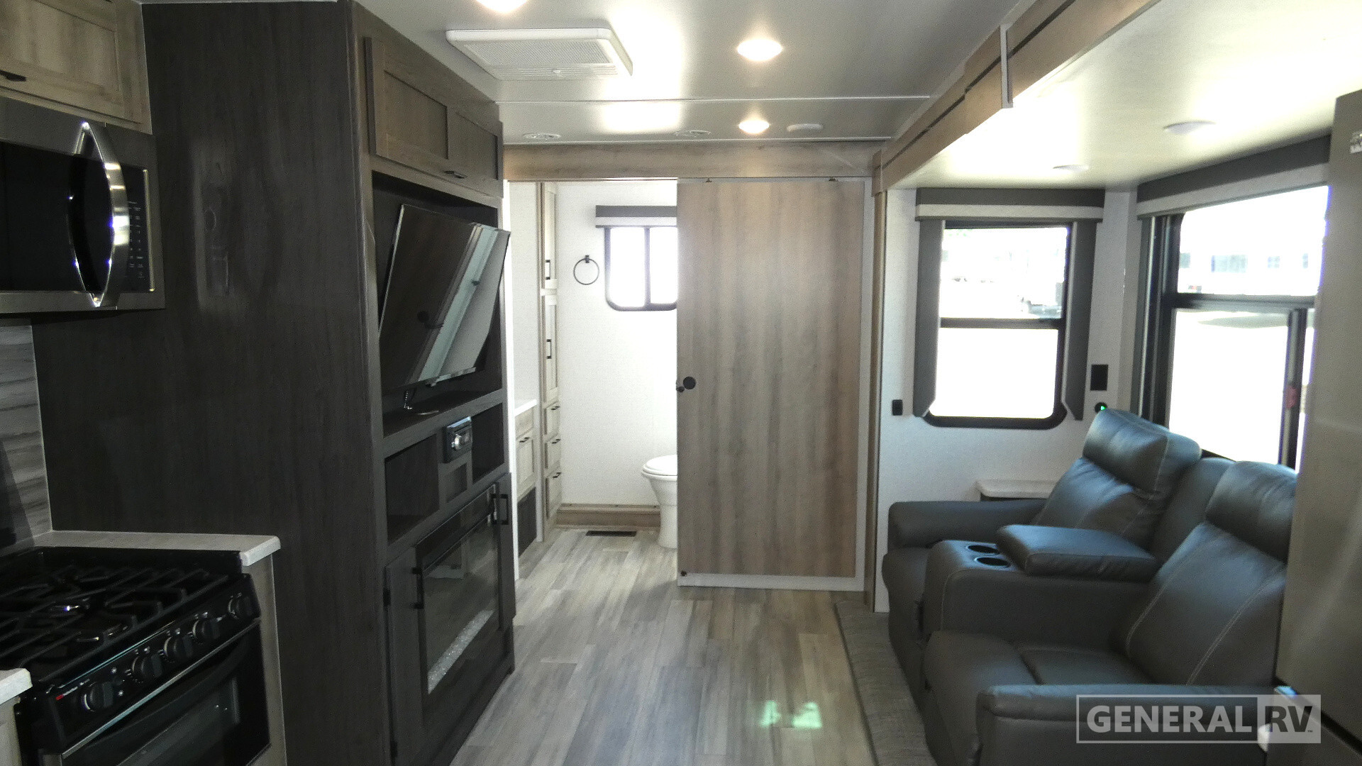 2022 Winnebago VOYAGE 2427RB in wayland MI