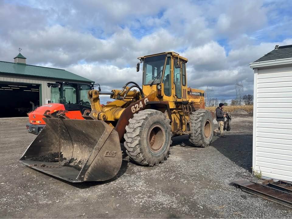 1995 John Deere 624G in Albany, NY