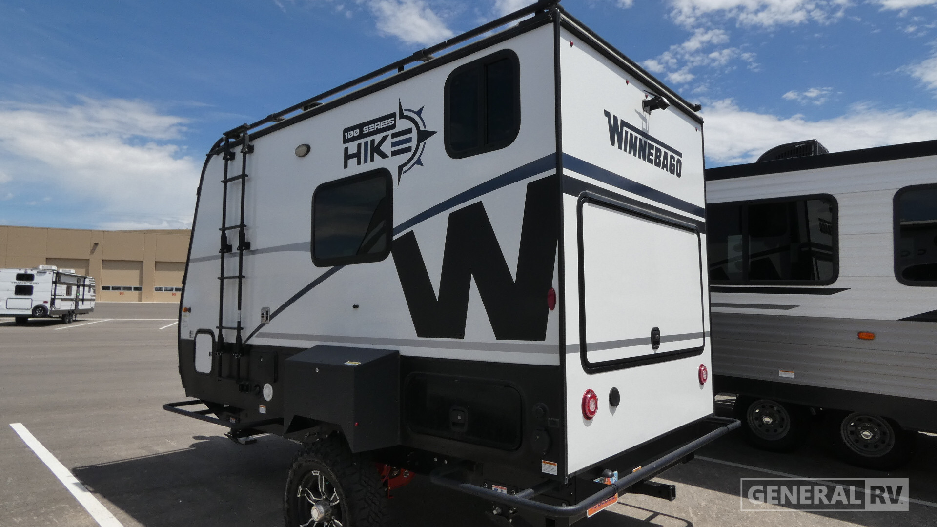 2023 Winnebago Hike 100 H1316FB in south weber UT