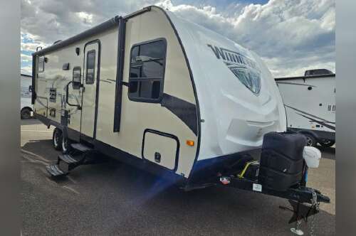 2019 Winnebago Industries Towables Minnie 2455BHS in cheyenne WY