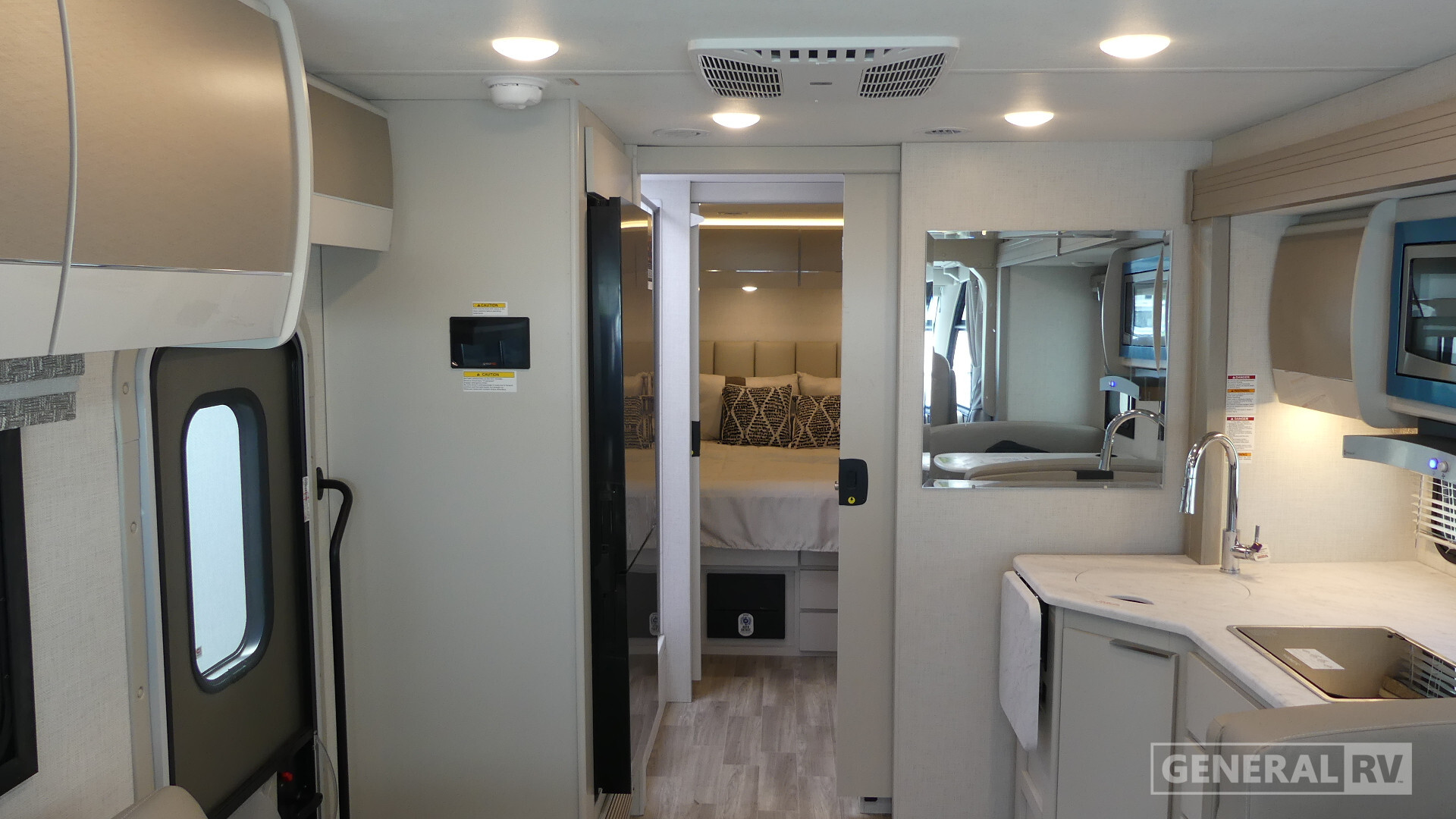 2027 Thor Motor Coach AXIS 28.1 in west chester PA