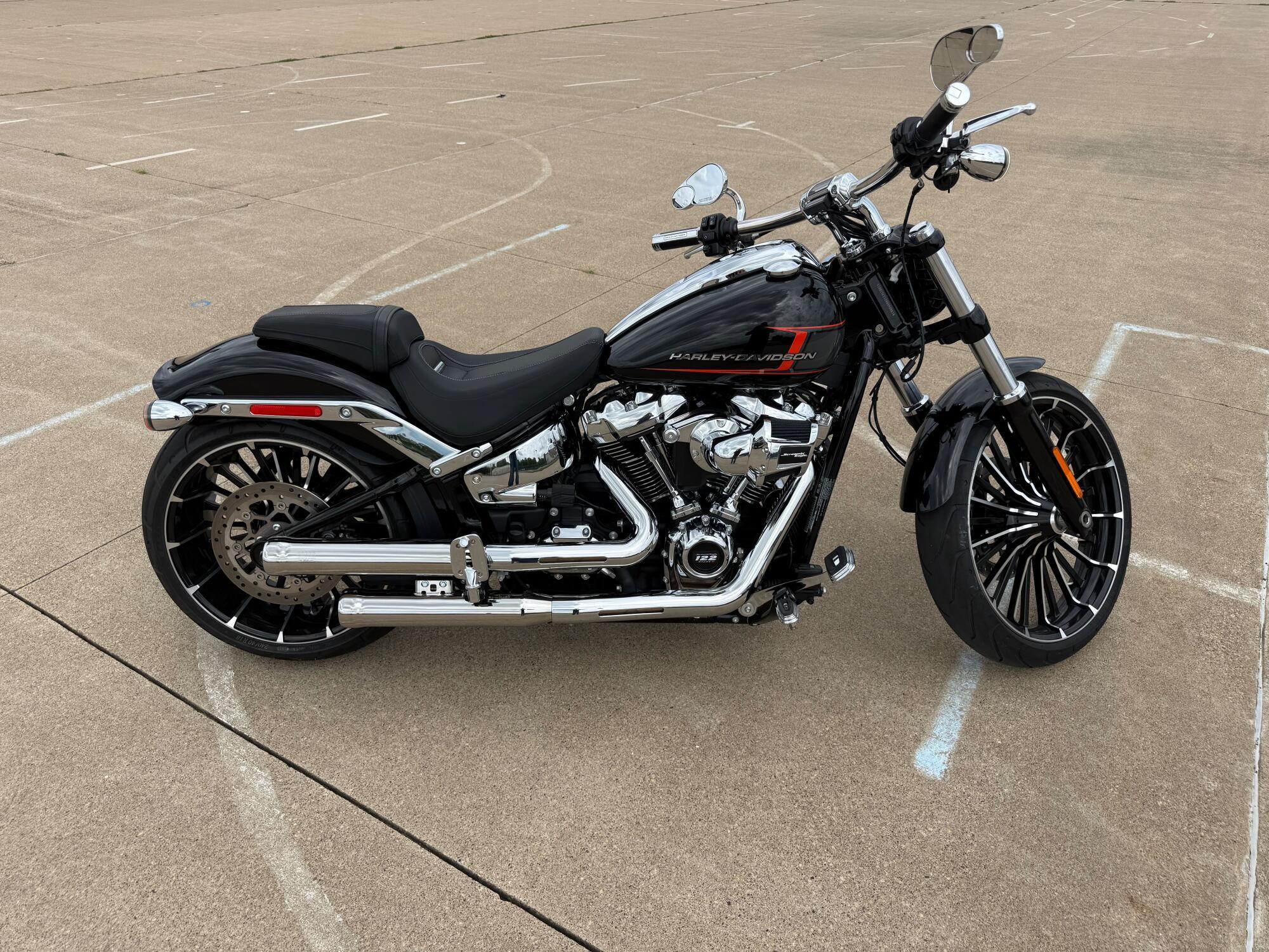 2024 Harley-Davidson Breakout 117 in Clinton, IA