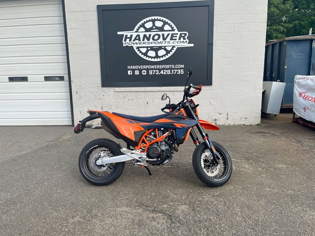 2026 KTM 690 SMC R ENDURO R in East Hanover, NJ