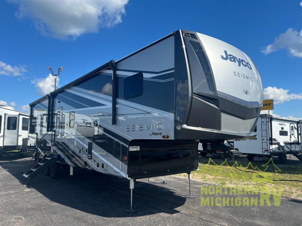 2027 Jayco Seismic 359 Fifth Wheel Toy Hauler RV