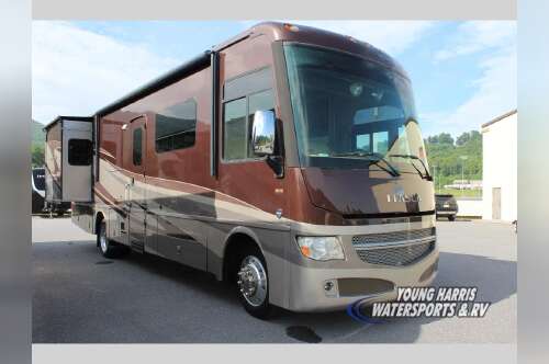 2015 Winnebago ITASCA 32H in young harris GA