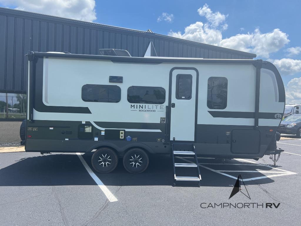 2027 Forest River Rv Rockwood Mini Lite 2213s in schoolcraft MI