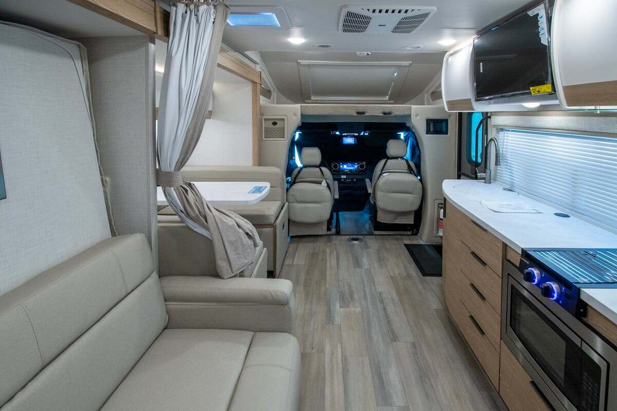 2027 Thor Motor Coach Tiburon 24FB in alvarado TX